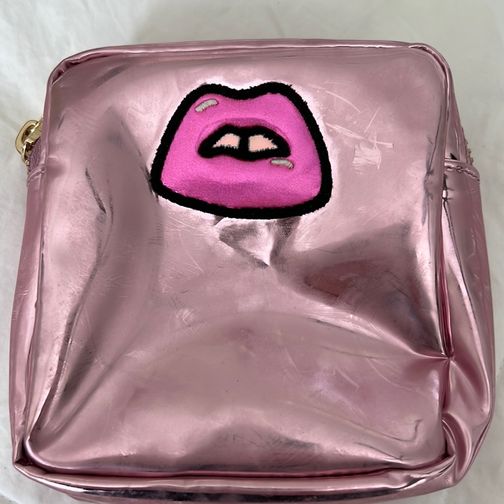 Super cute Stoney Clover bag🌸